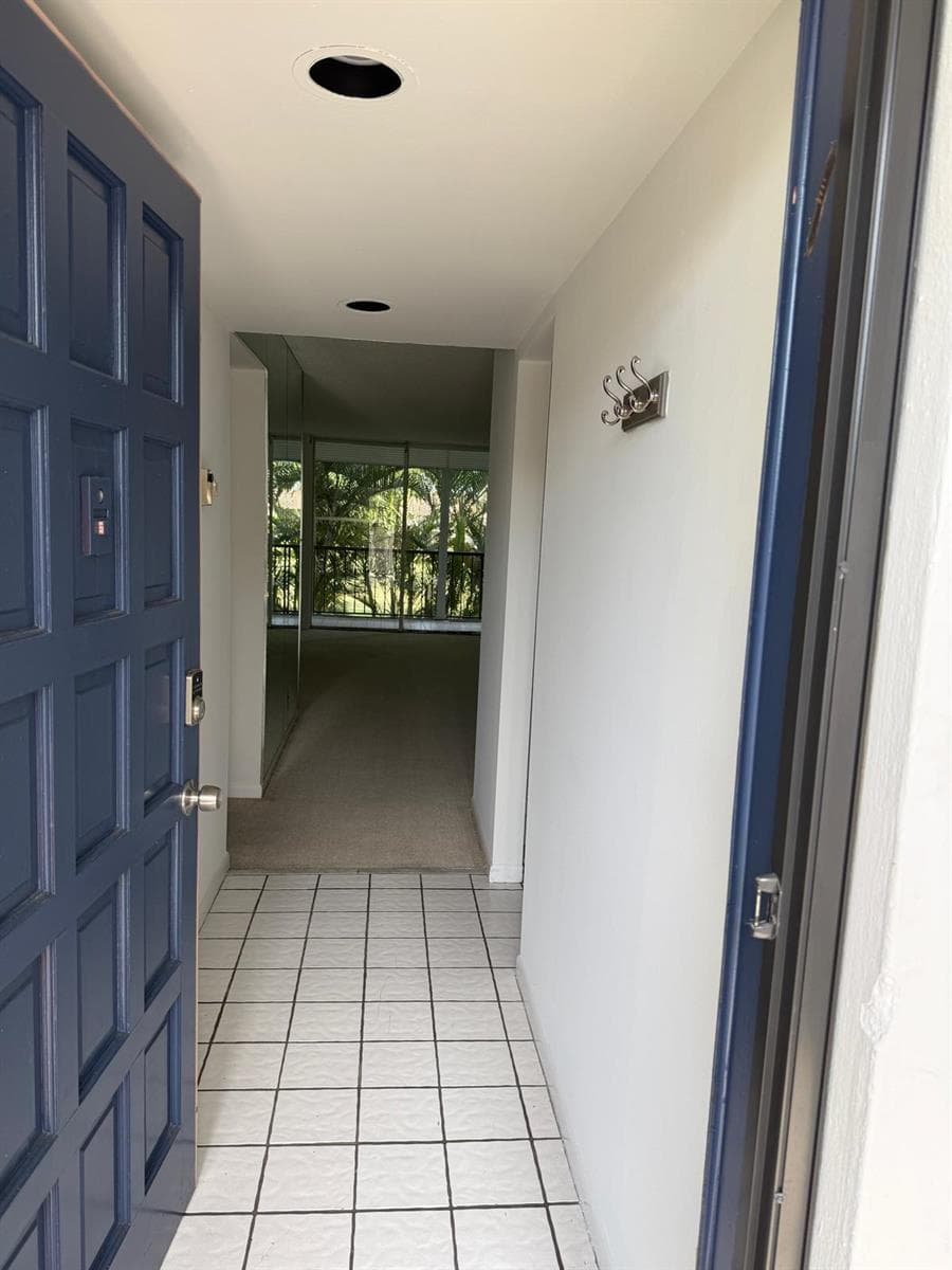 4465 LUXEMBURG Court # 204, Lake Worth, FL 33467 — zdjęcie 2