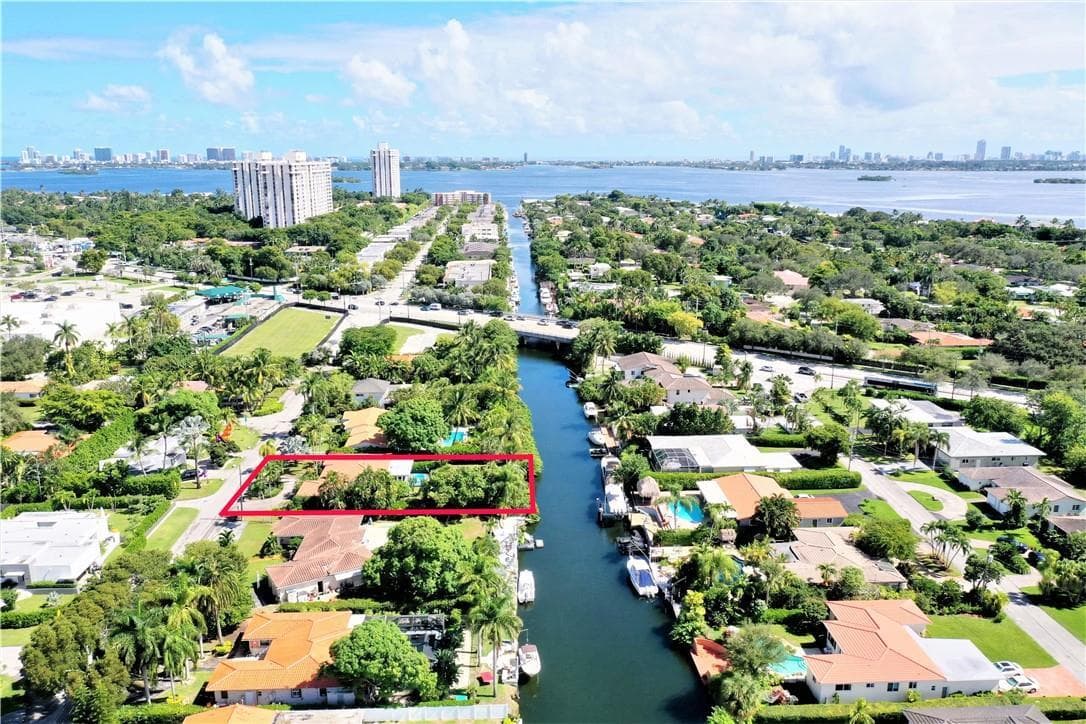 1132 NE 105TH Street, Miami Shores, FL 33138 — zdjęcie 2