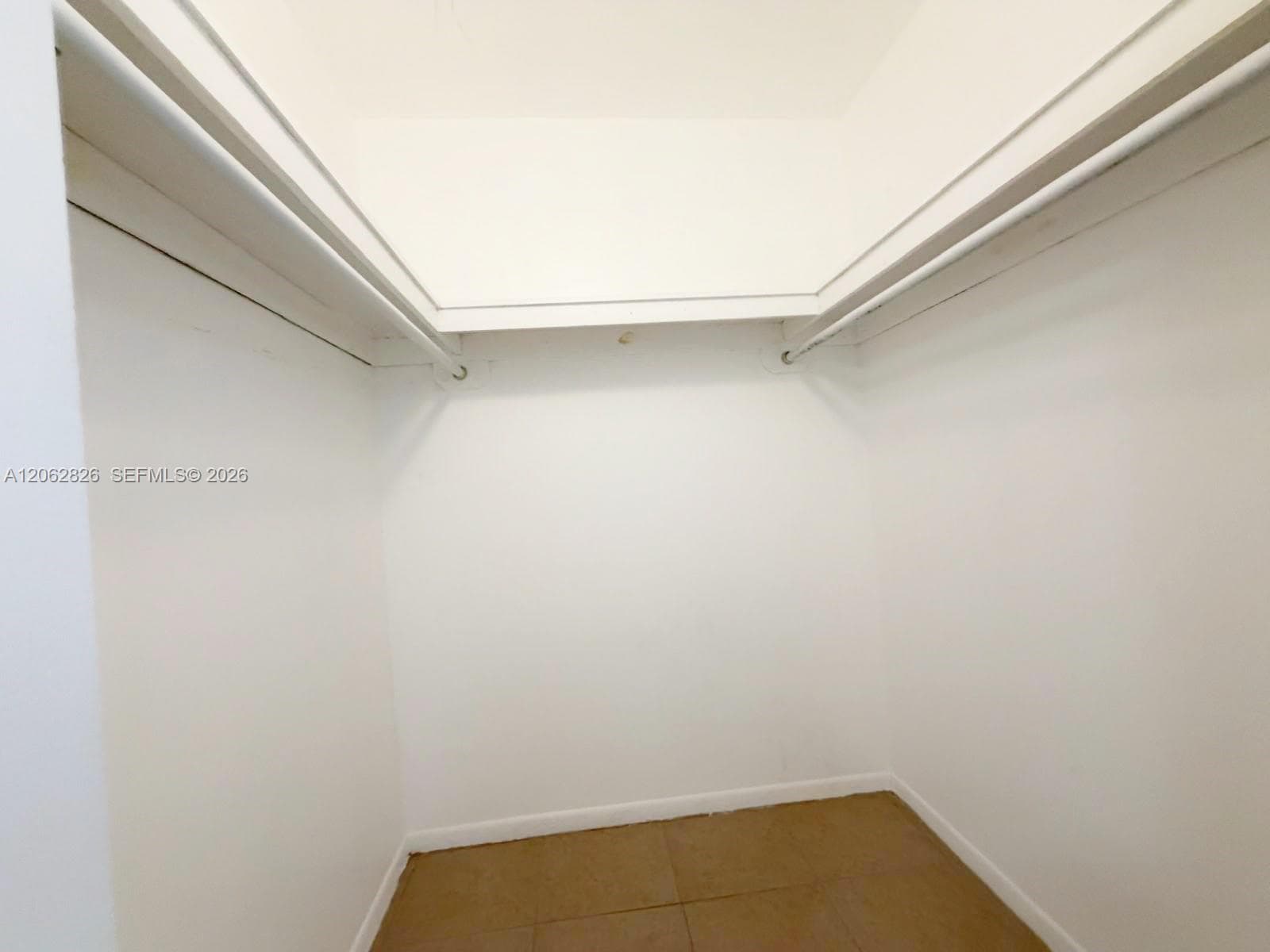 20681 NE 4th Pl # 101, Miami, FL 33179 — zdjęcie 5