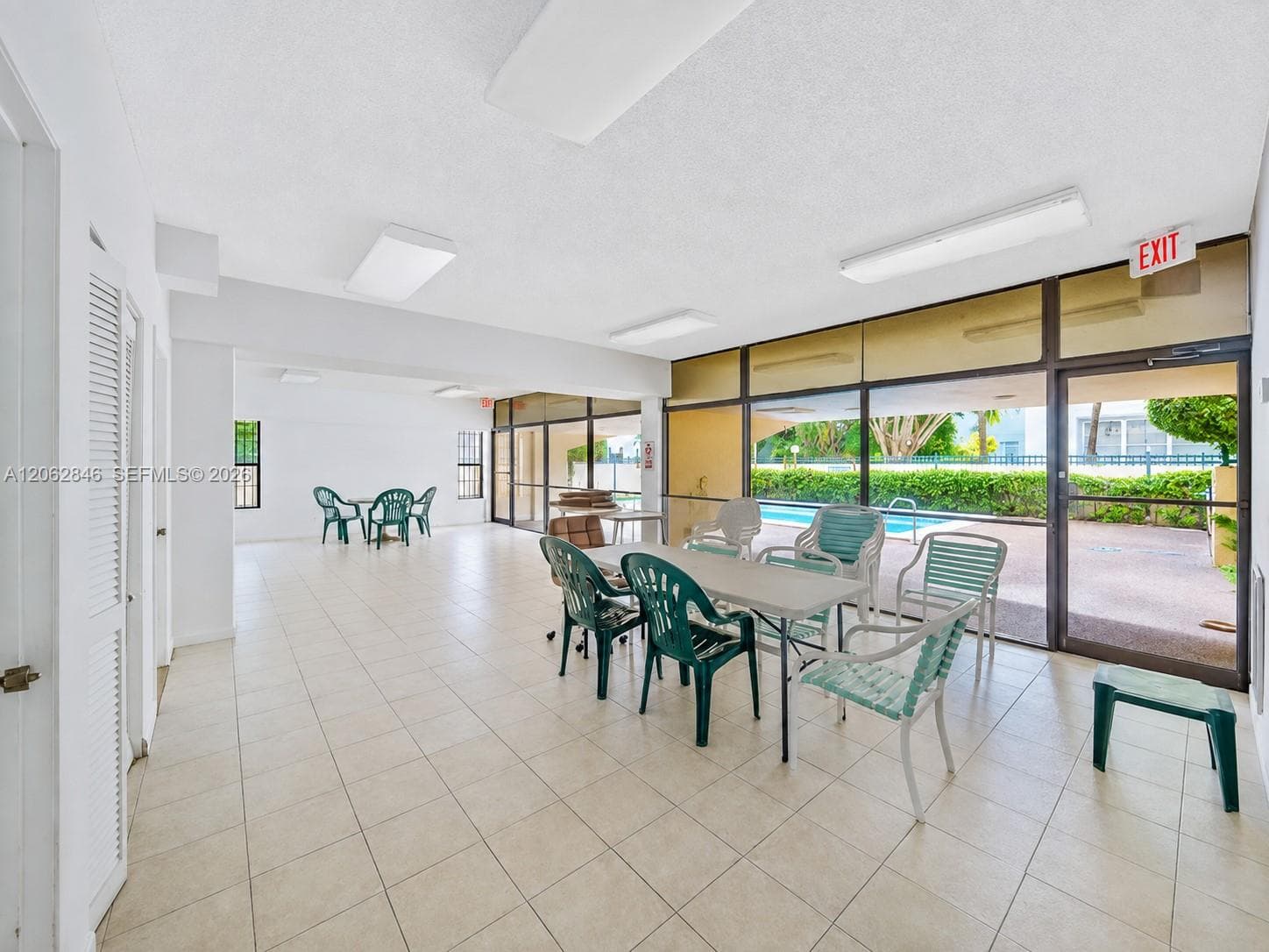 7921 Byron Ave # 404, Miami Beach, FL 33141 — zdjęcie 4