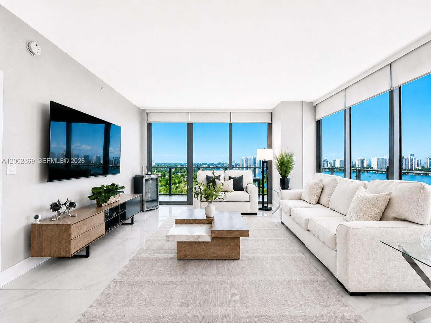 16385 Biscayne Blvd # 2007, North Miami Beach, FL 33160