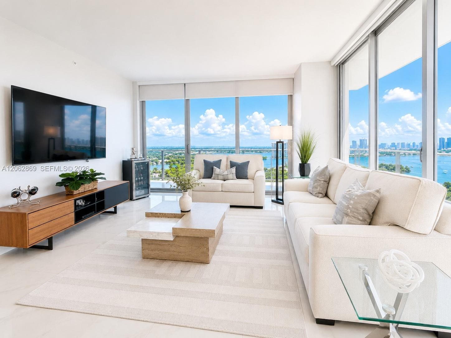 16385 Biscayne Blvd # 2007, North Miami Beach, FL 33160 — zdjęcie 4