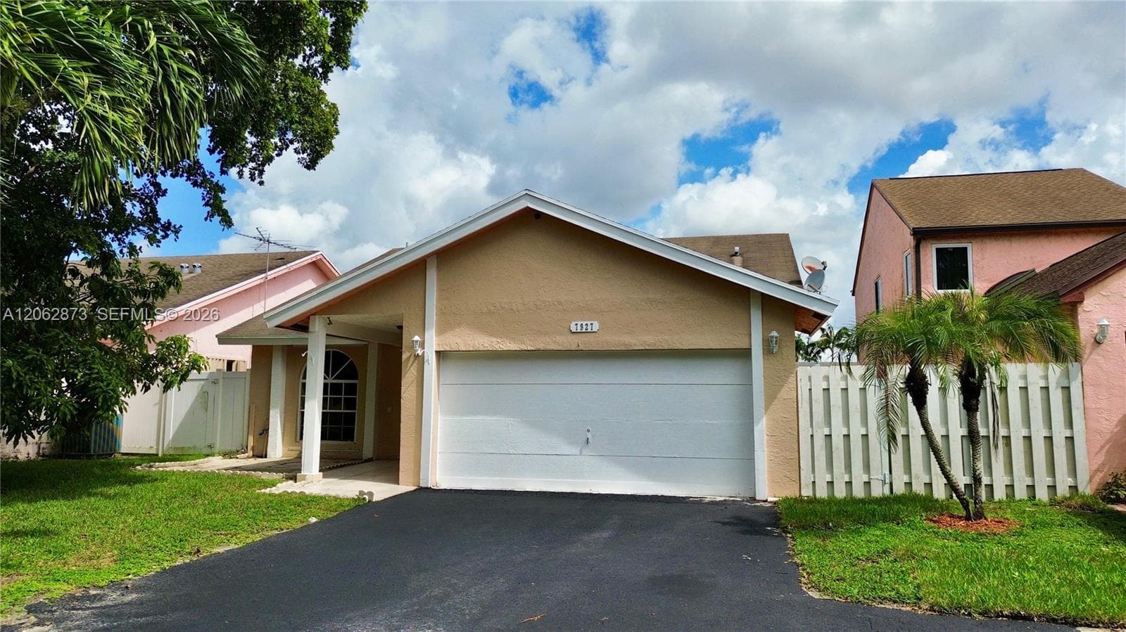 7927 NW 50th St, Lauderhill, FL 33351 — zdjęcie 3