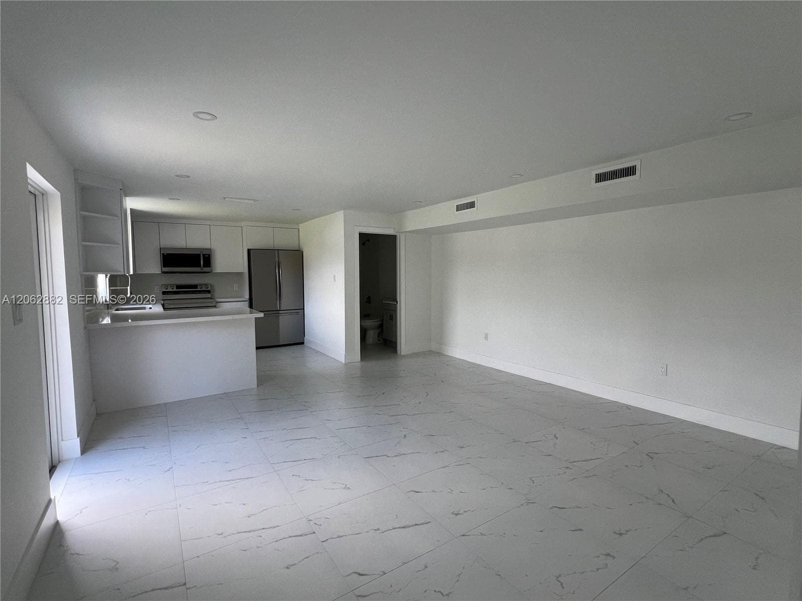 705 E 20th St, Hialeah, FL 33013 — zdjęcie 3