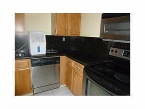 838 CRYSTAL LAKE Drive # 838, Deerfield Beach, FL 33064 — zdjęcie 4