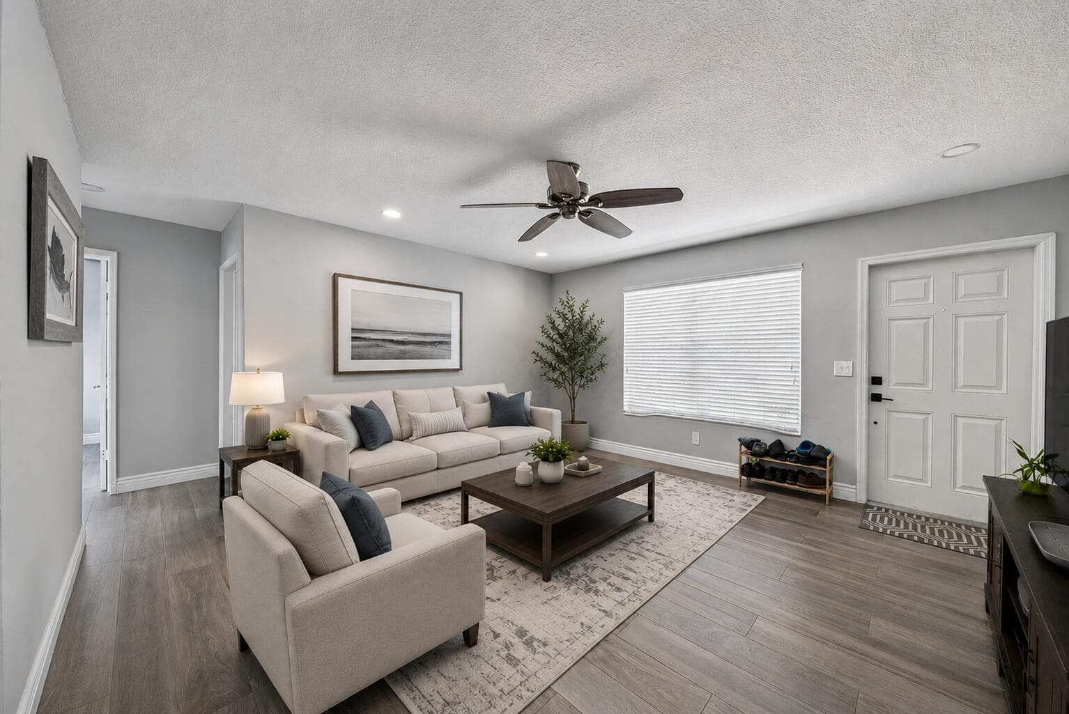121 NE 55TH Street, Oakland Park, FL 33334 — zdjęcie 2