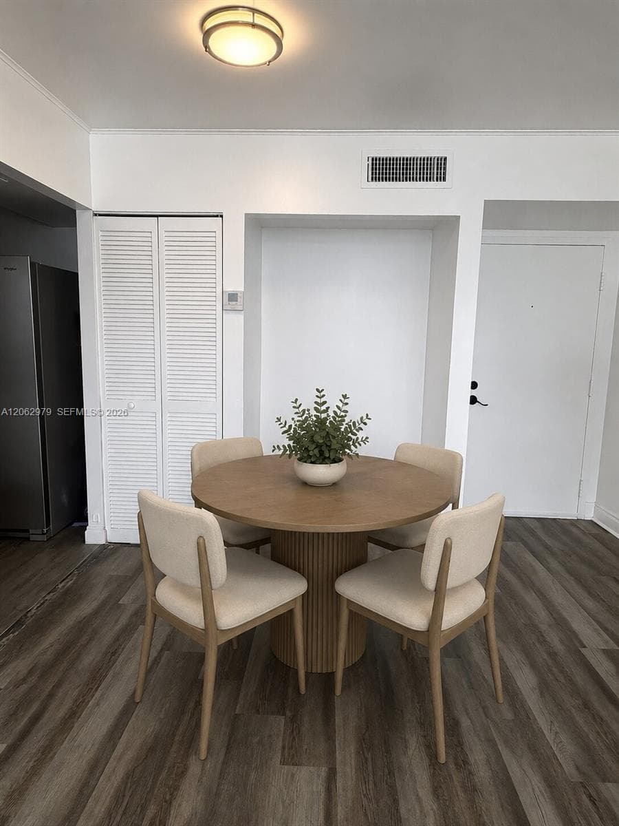 8261 NW 8th St # 434, Miami, FL 33126 — zdjęcie 5