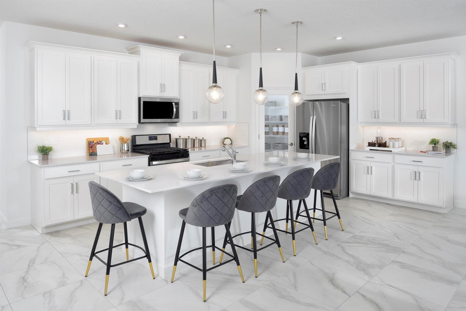 10904 SW ORANA Drive, Port St. Lucie, FL 34987 — zdjęcie 2