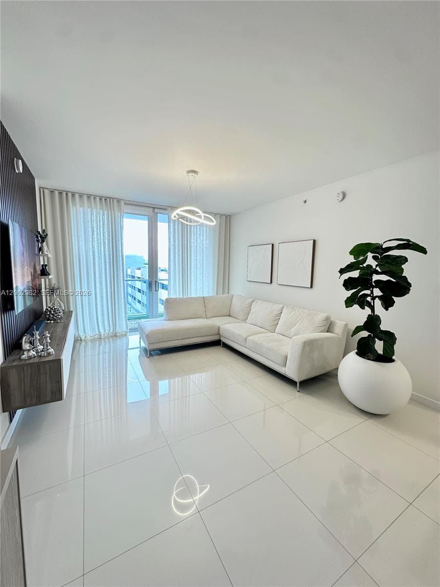 7825 NW 107th Ave # 619, Doral, FL 33178