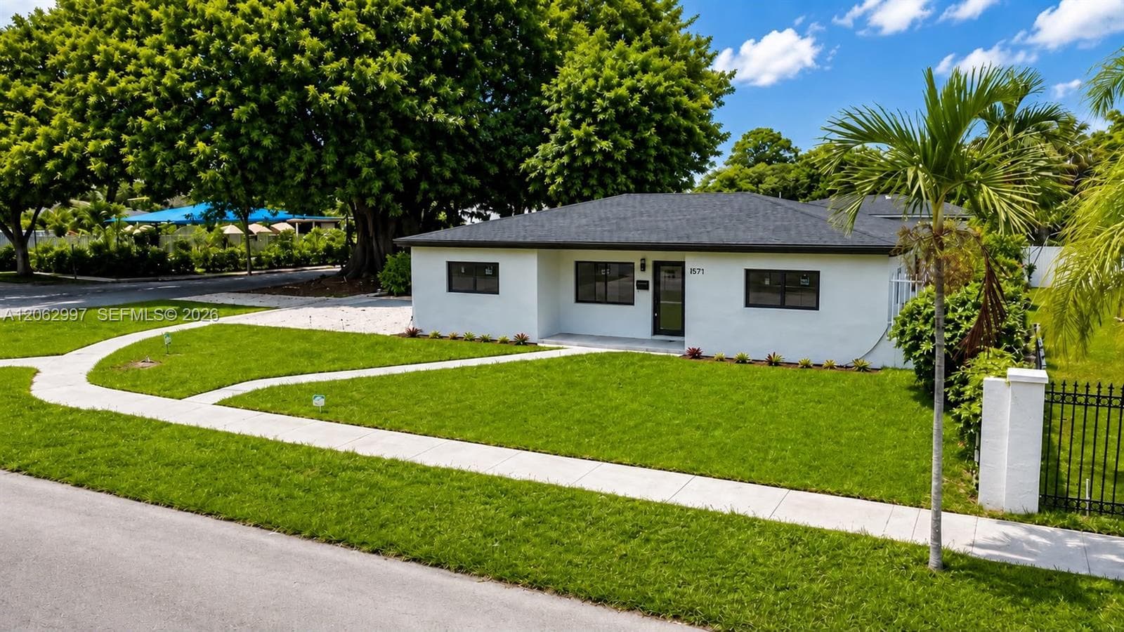 1571 NW 132nd St, Miami, FL 33167 — zdjęcie 3