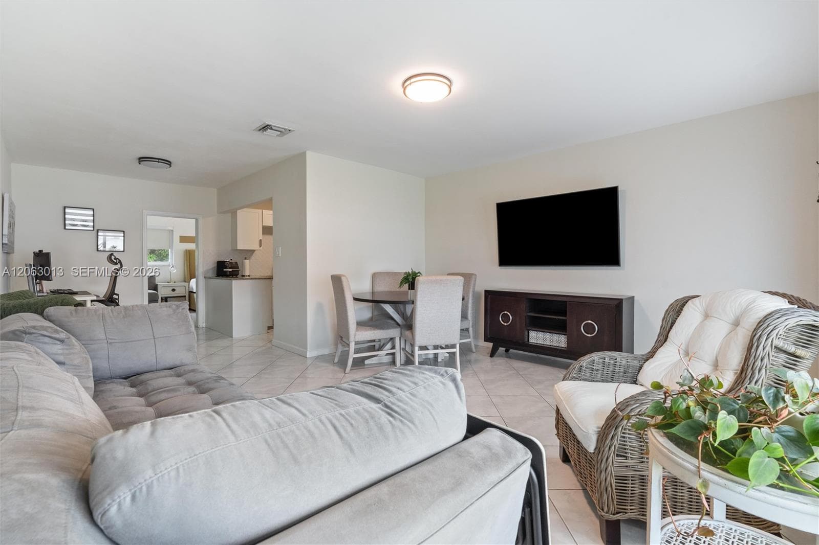 5713 NW 87th Ave, Tamarac, FL 33321 — zdjęcie 3