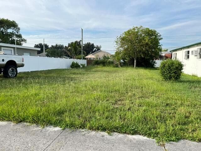 1381 W 30TH Street, Riviera Beach, FL 33404 — zdjęcie 2
