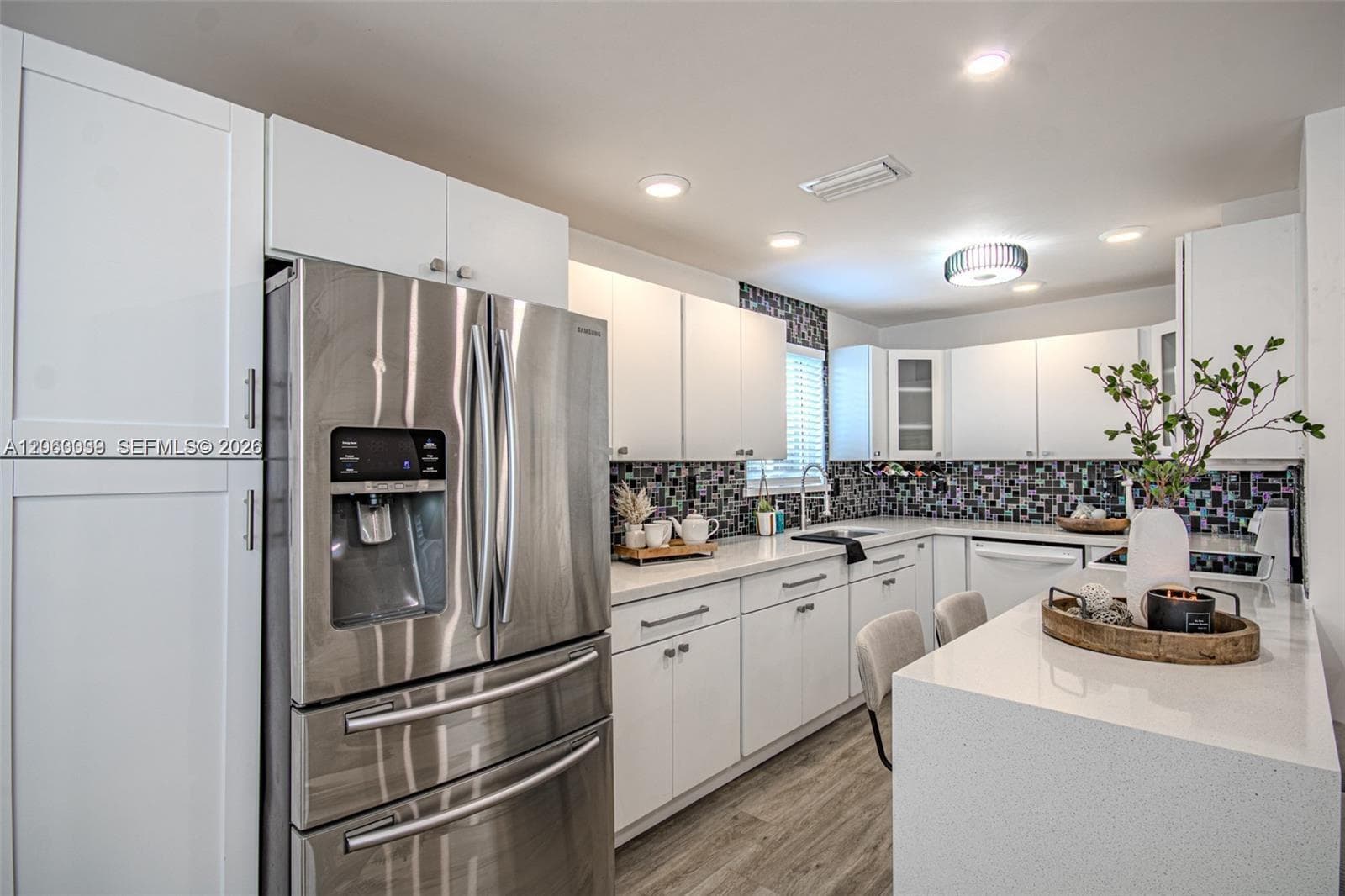 801 NE 57th St, Oakland Park, FL 33334 — zdjęcie 3