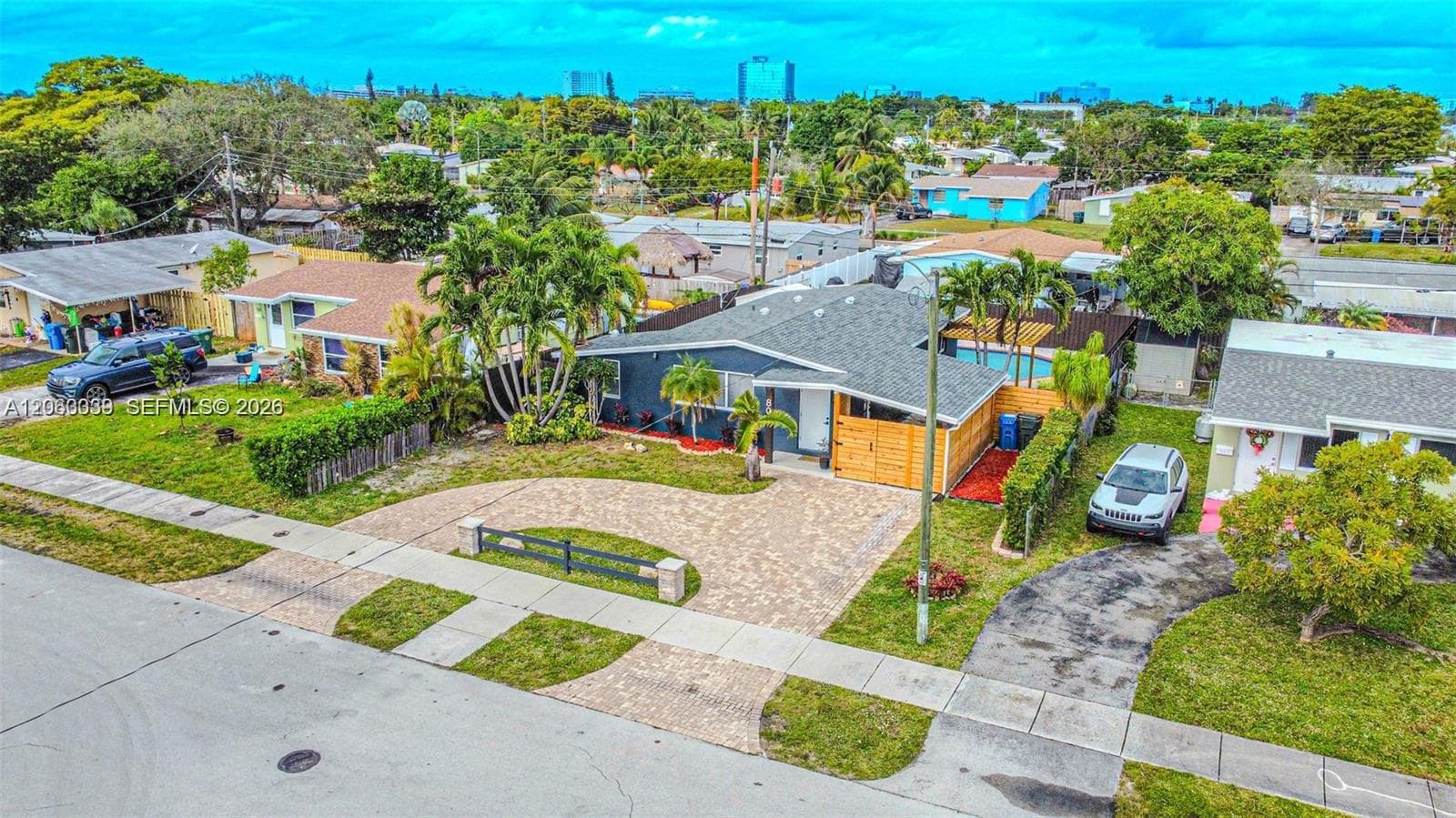 801 NE 57th St, Oakland Park, FL 33334