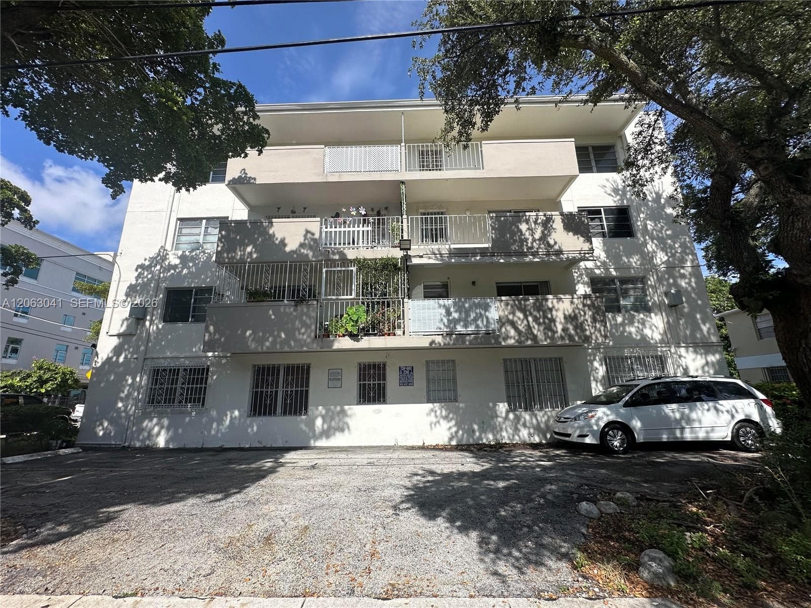 755 SW 6th St # 10, Miami, FL 33130