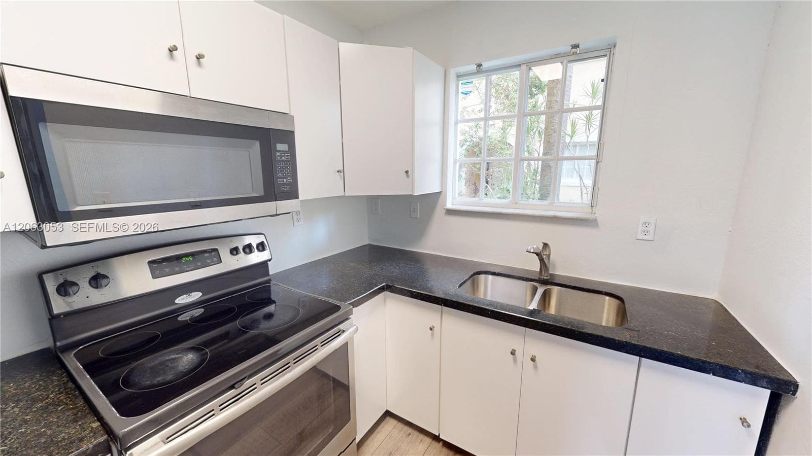 2084 NE 167th St # 2-102, North Miami Beach, FL 33162 — zdjęcie 2