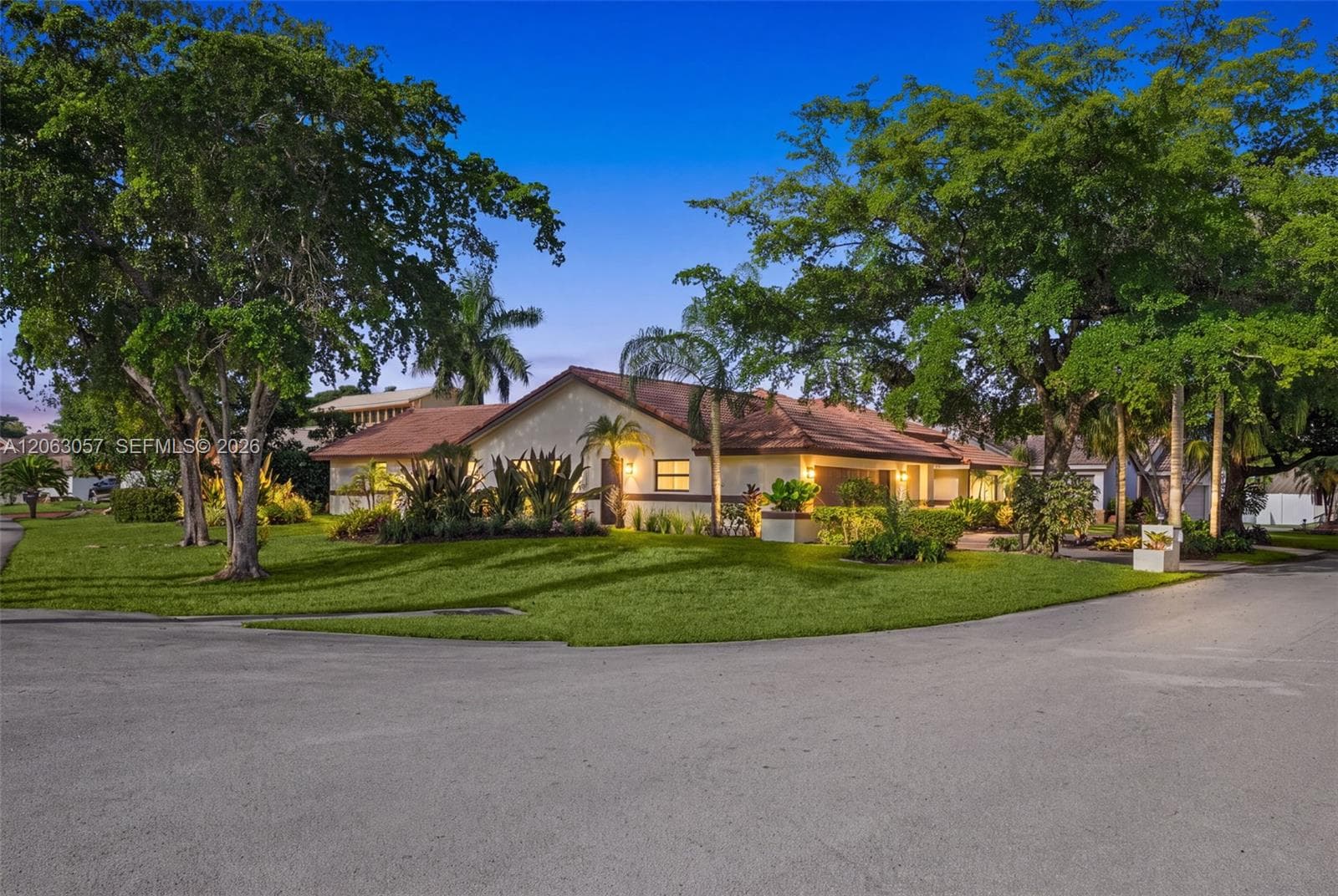 8308 NW 74th St, Tamarac, FL 33321 — zdjęcie 2