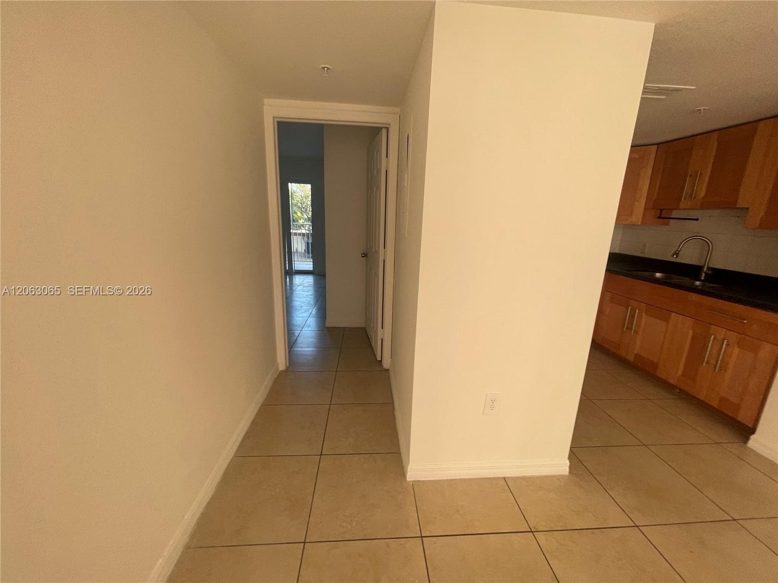 6315 SW 8th St # 201, Miami, FL 33144 — zdjęcie 4