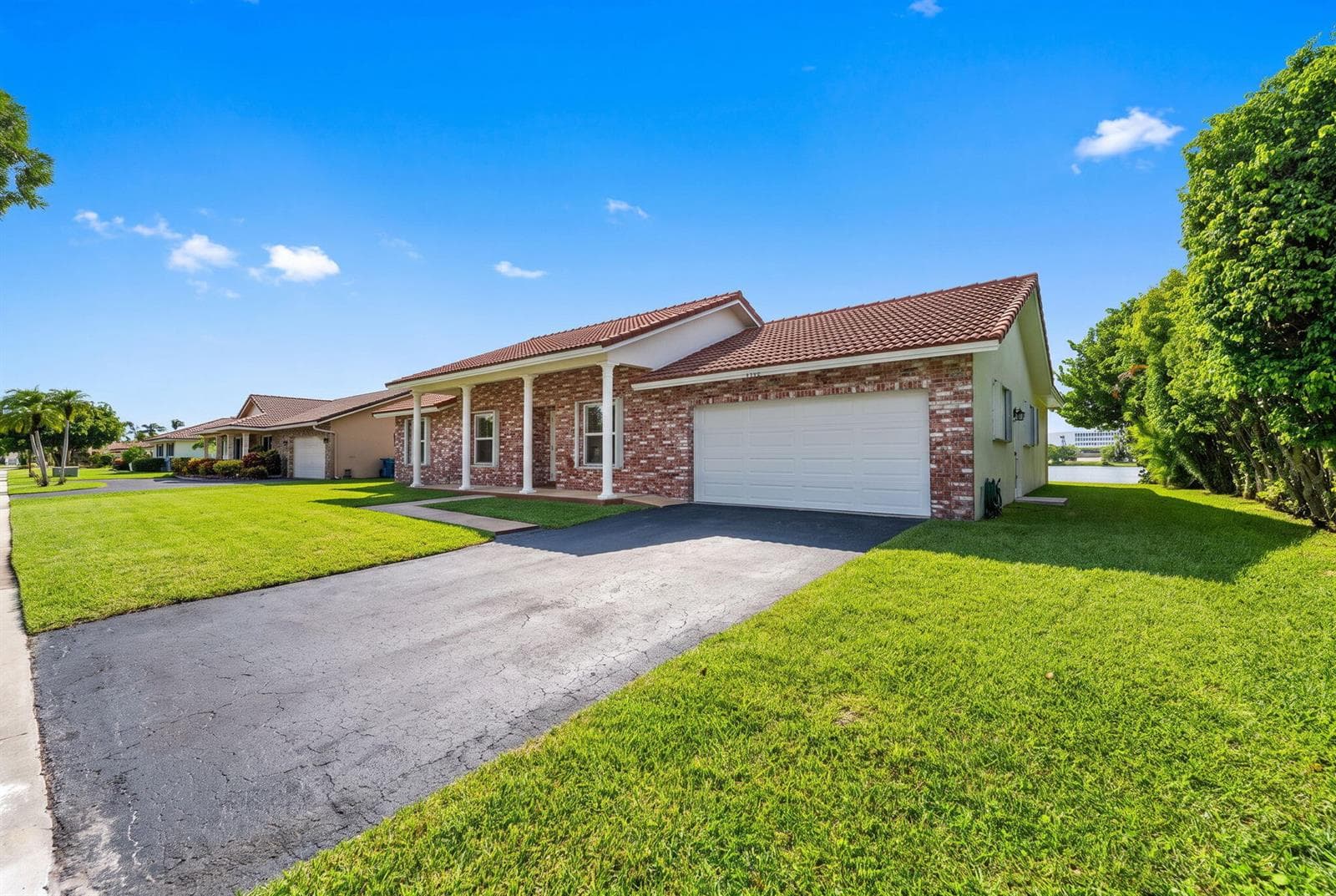 905 NW 133RD Avenue, Sunrise, FL 33325 — zdjęcie 4