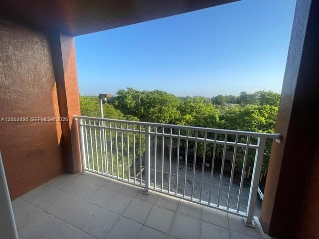 6315 SW 8th St # 401, Miami, FL 33144 — zdjęcie 2
