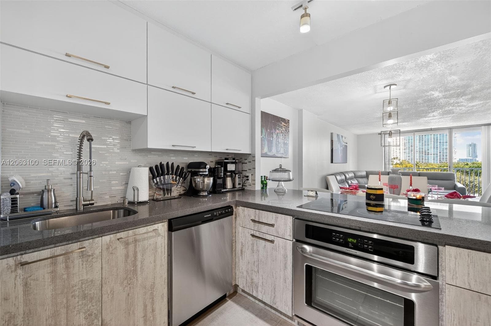 2851 NE 183rd St # 605E, Aventura, FL 33160 — zdjęcie 3