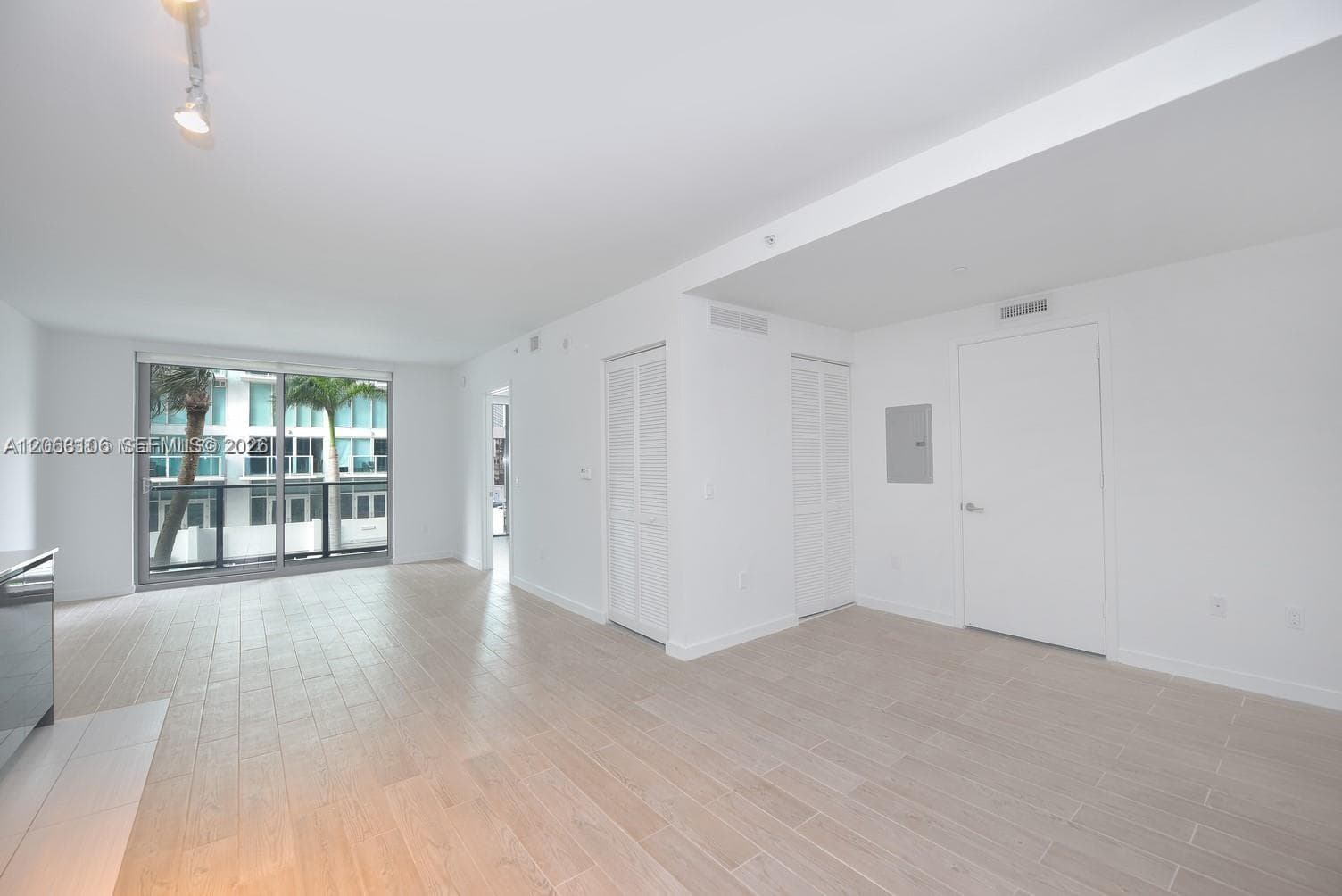 31 SE 6th St # 406, Miami, FL 33131 — zdjęcie 2