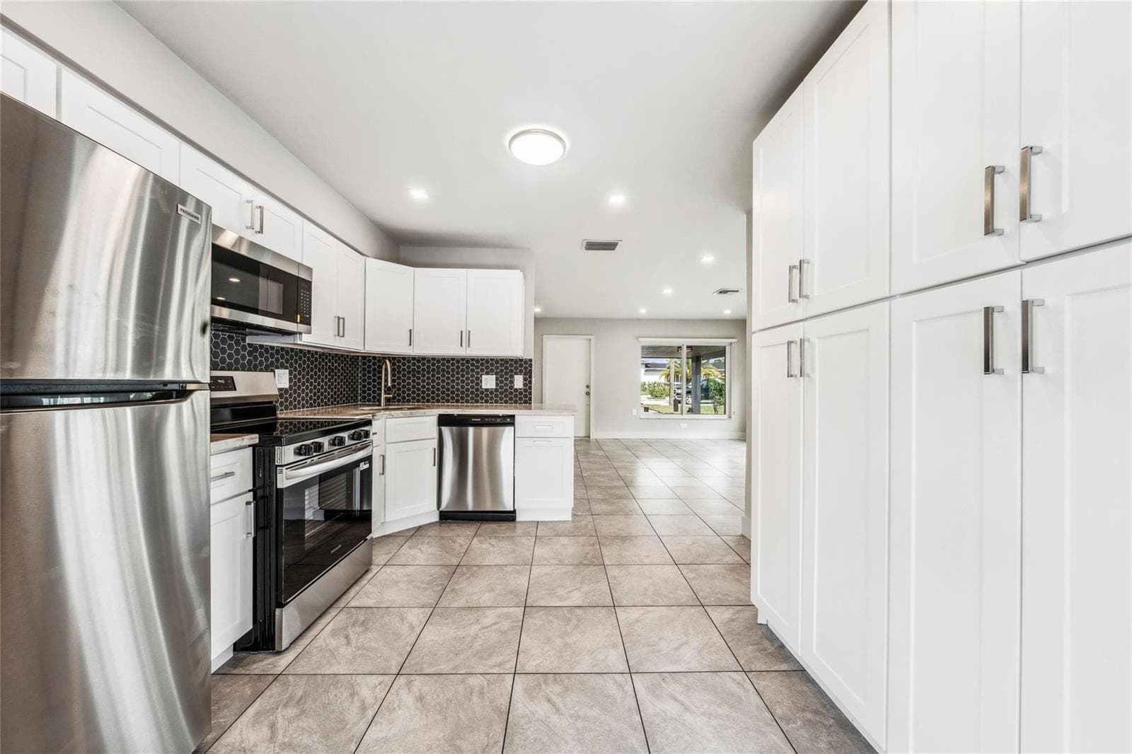 4800 NE 4th Avenue, Fort Lauderdale, FL 33334 — zdjęcie 4