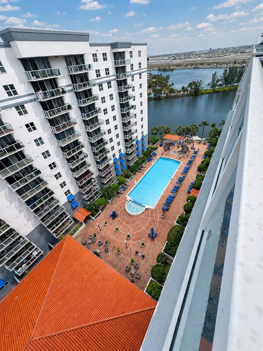 5077 NW 7th St # TS16 (1716), Miami, FL 33126 — zdjęcie 4