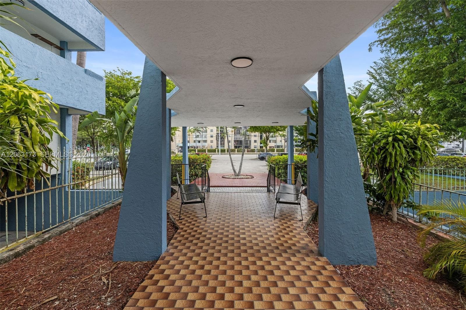 5050 NW 7th St # 211, Miami, FL 33126 — zdjęcie 3