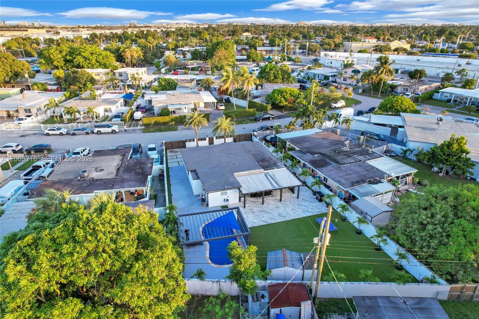 831 E 10th Pl, Hialeah, FL 33010 — zdjęcie 5