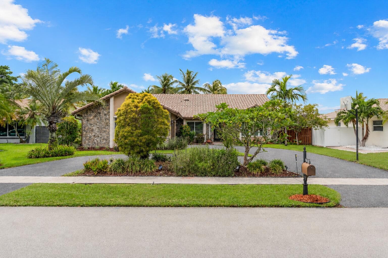1491 NW 99TH Avenue, Plantation, FL 33322 — zdjęcie 4