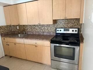 2285 NE 172nd Street # 15, North Miami Beach, FL 33160 — zdjęcie 2