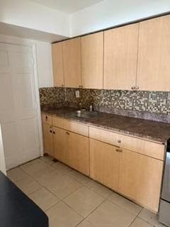2285 NE 172nd Street # 15, North Miami Beach, FL 33160 — zdjęcie 4