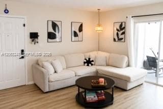 8520 SW 212th St # 305, Cutler Bay, FL 33189 — zdjęcie 2