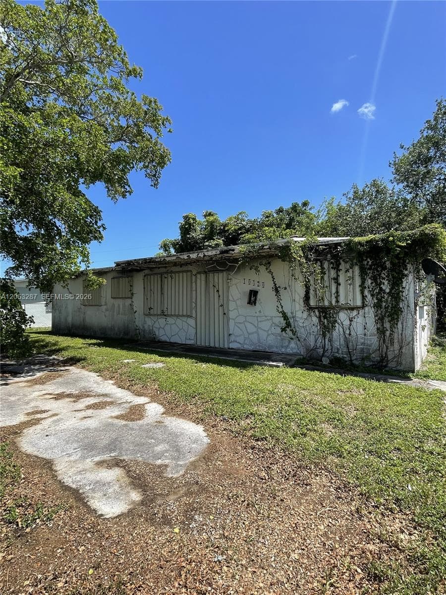 10470 SW 149th St, Miami, FL 33176