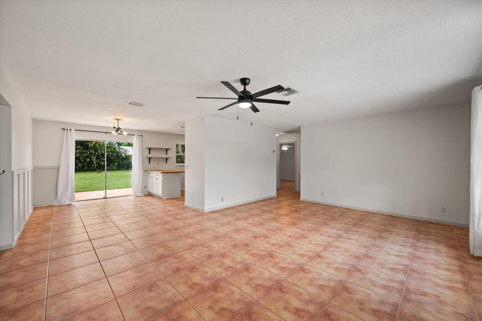 143 Bobwhite Road, Royal Palm Beach, FL 33411 — zdjęcie 5
