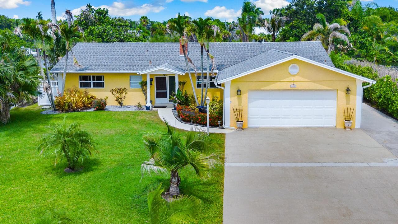 622 SW Pine Tree Lane, Palm City, FL 34990