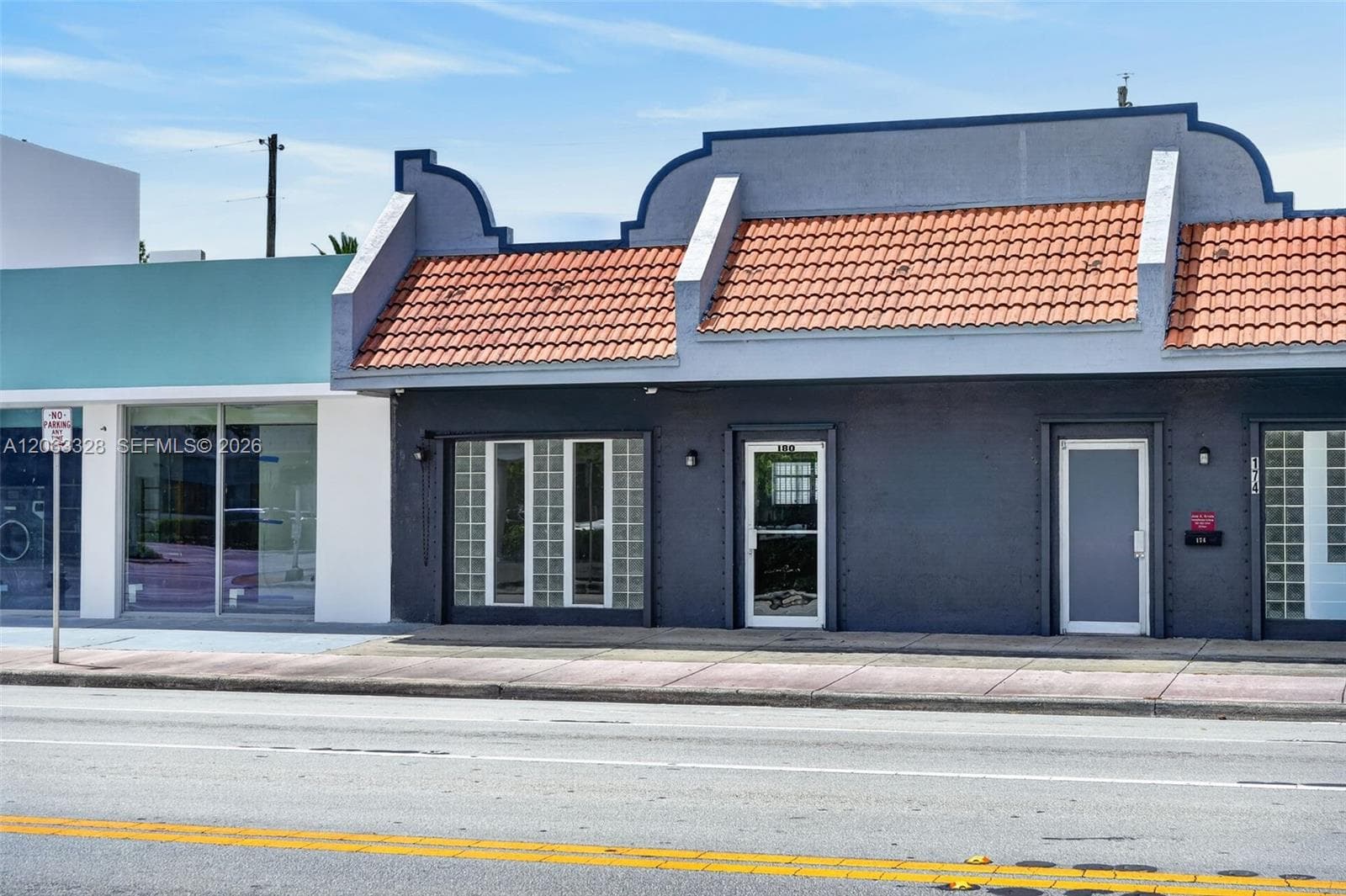 180 Hialeah Dr, Hialeah, FL 33010 — zdjęcie 2