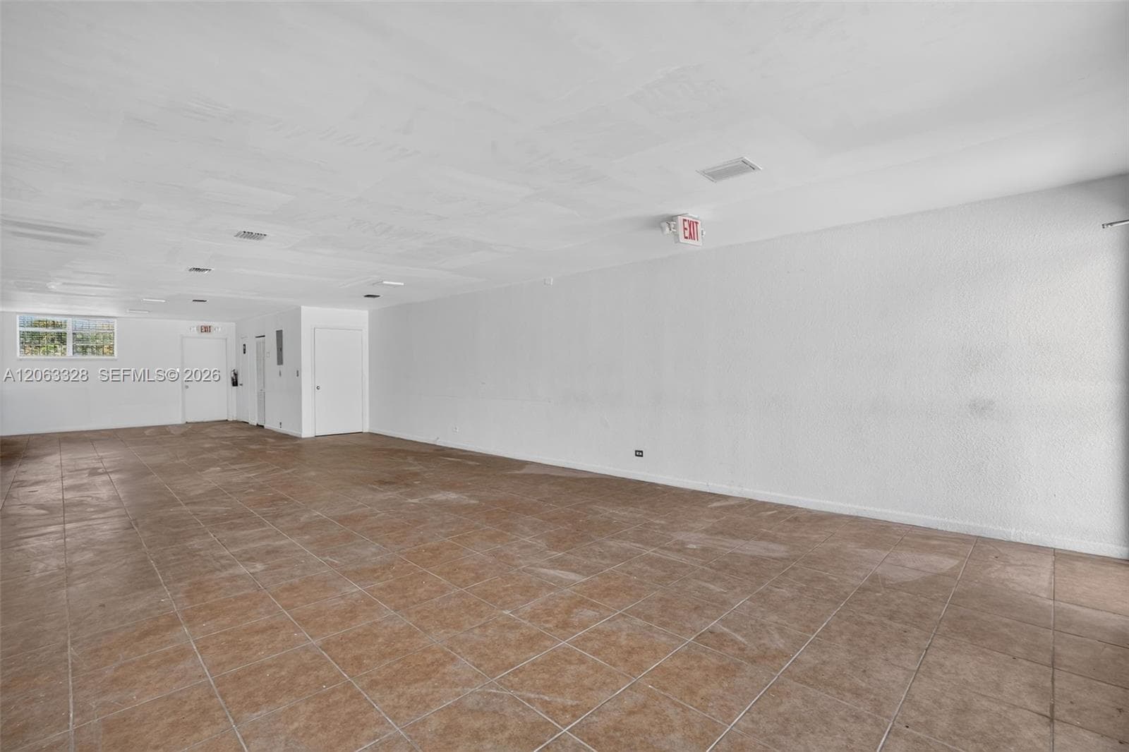 180 Hialeah Dr, Hialeah, FL 33010 — zdjęcie 5