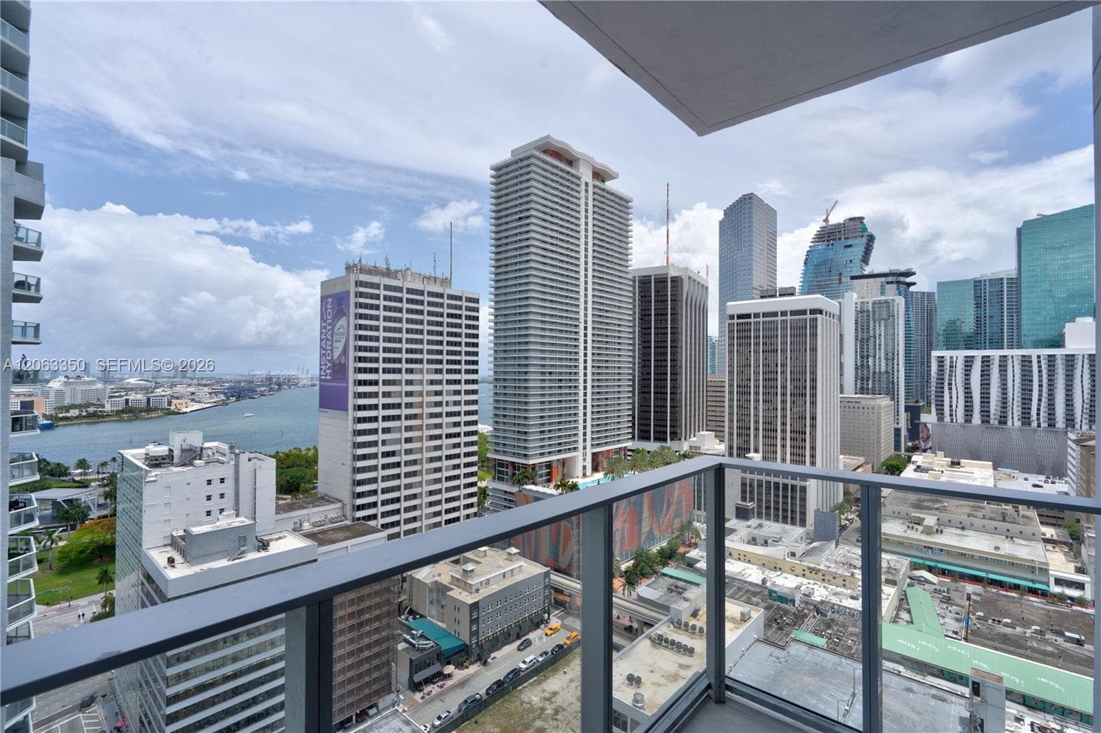 227 NE 2nd St # 2500, Miami, FL 33132 — zdjęcie 2