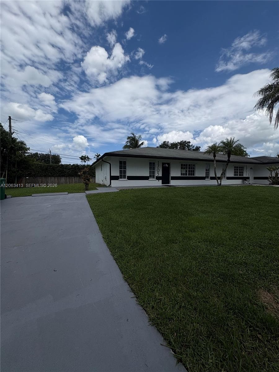 1705 SW 100th Ave # 1-2, Miramar, FL 33025