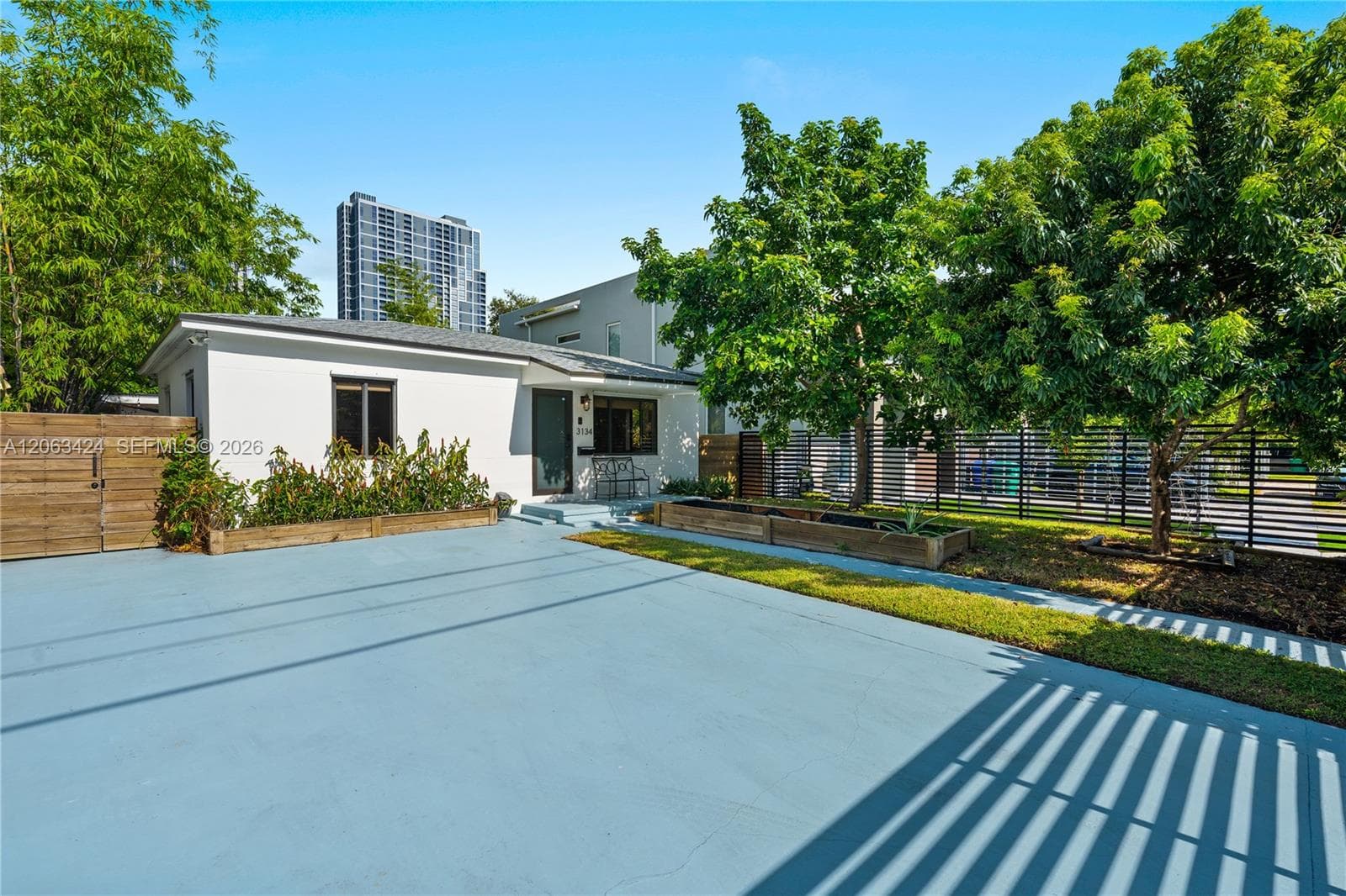 3134 Carter St, Miami, FL 33133 — zdjęcie 2