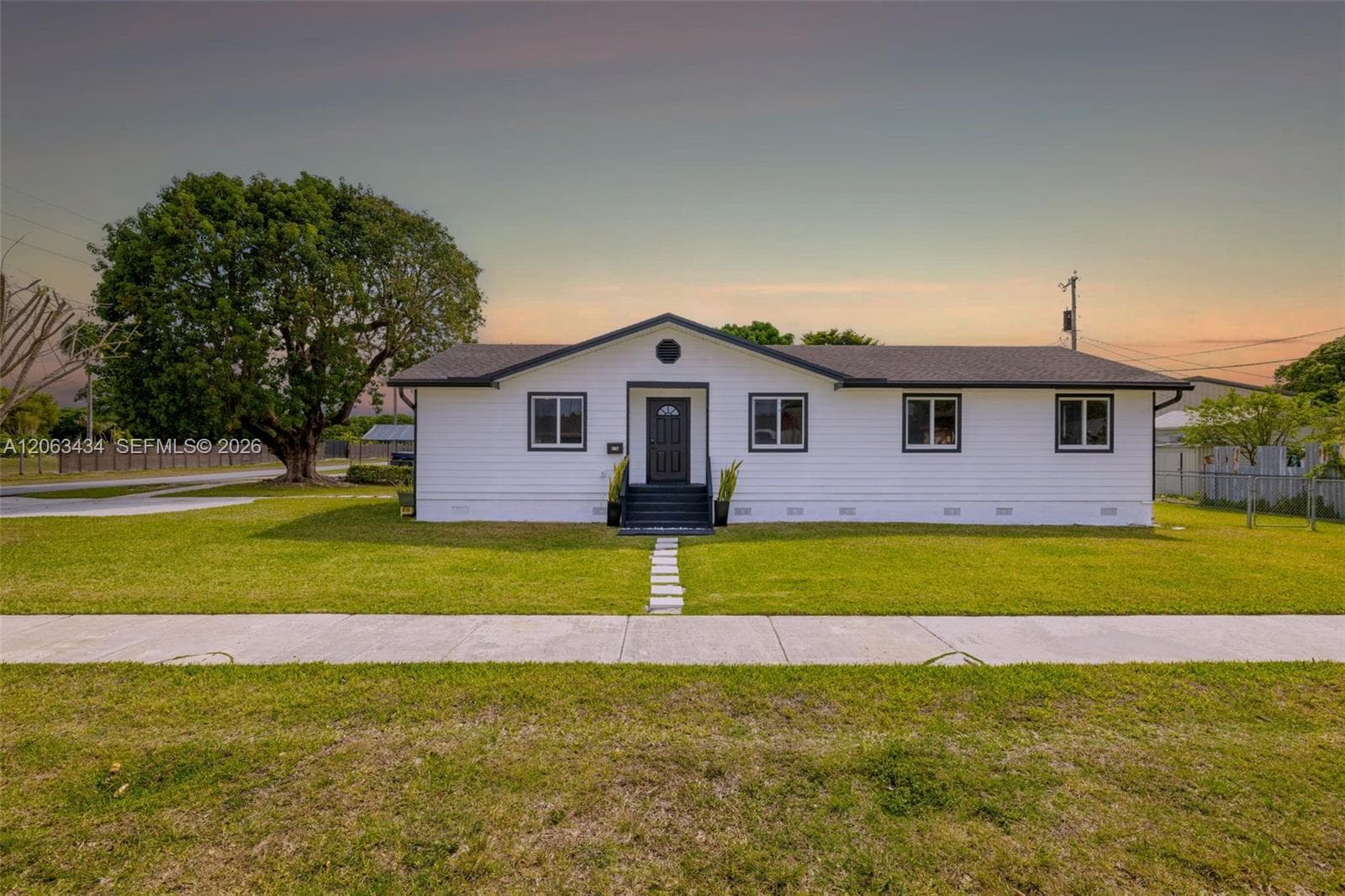 1867 NW 8th Ave, Homestead, FL 33030 — zdjęcie 2