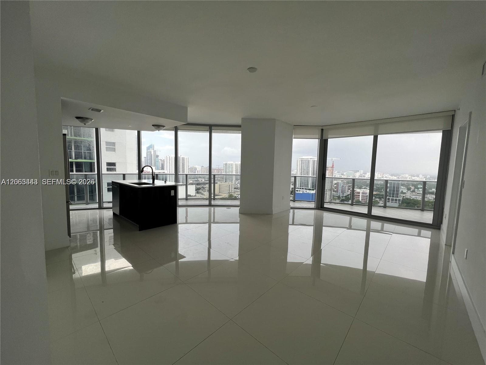 488 NE 18th St # 3000, Miami, FL 33132 — zdjęcie 2