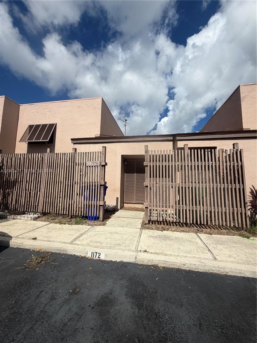 1172 NW 122nd Ter, Pembroke Pines, FL 33026 — zdjęcie 2