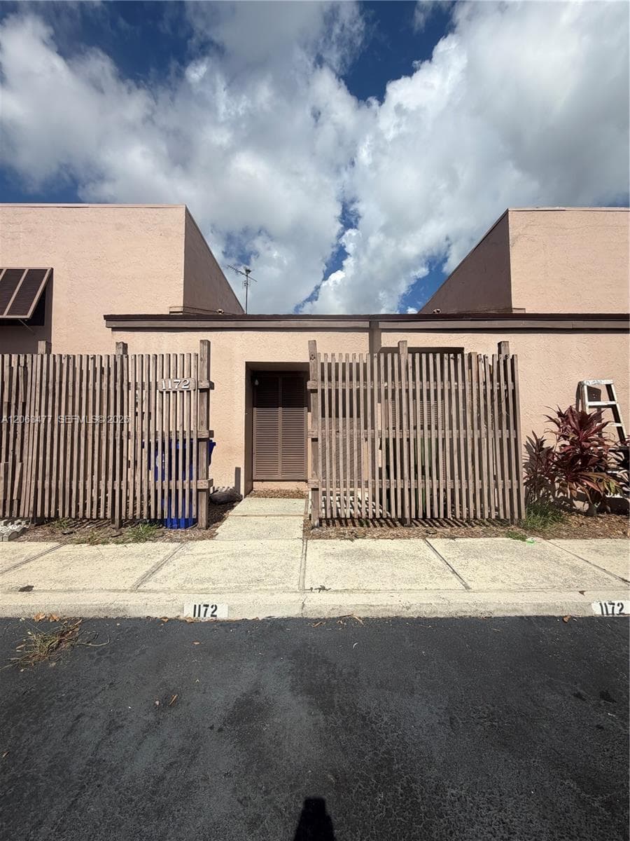 1172 NW 122nd Ter, Pembroke Pines, FL 33026 — zdjęcie 3