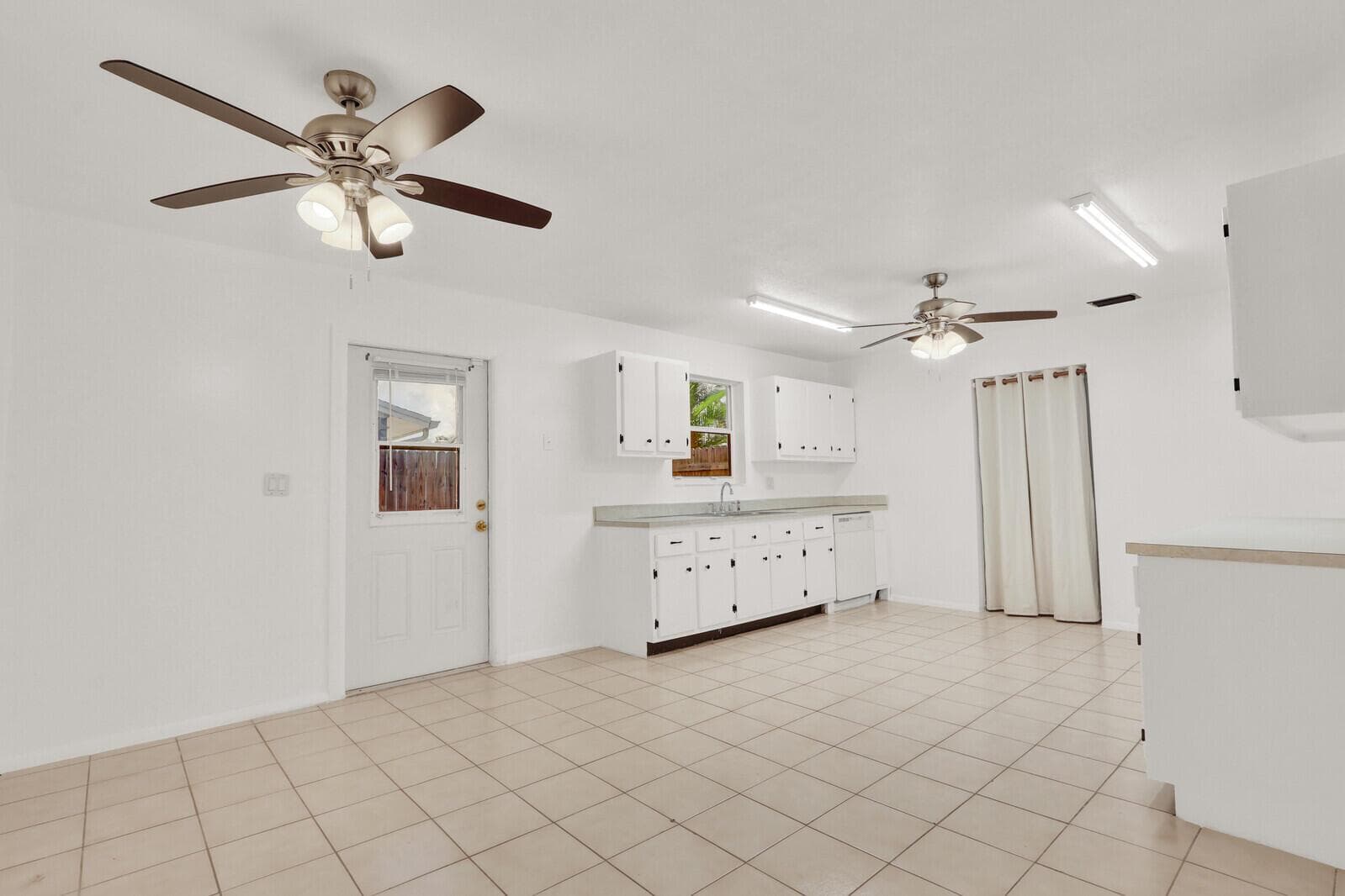 357 Garden Boulevard, Palm Beach Gardens, FL 33410 — zdjęcie 5
