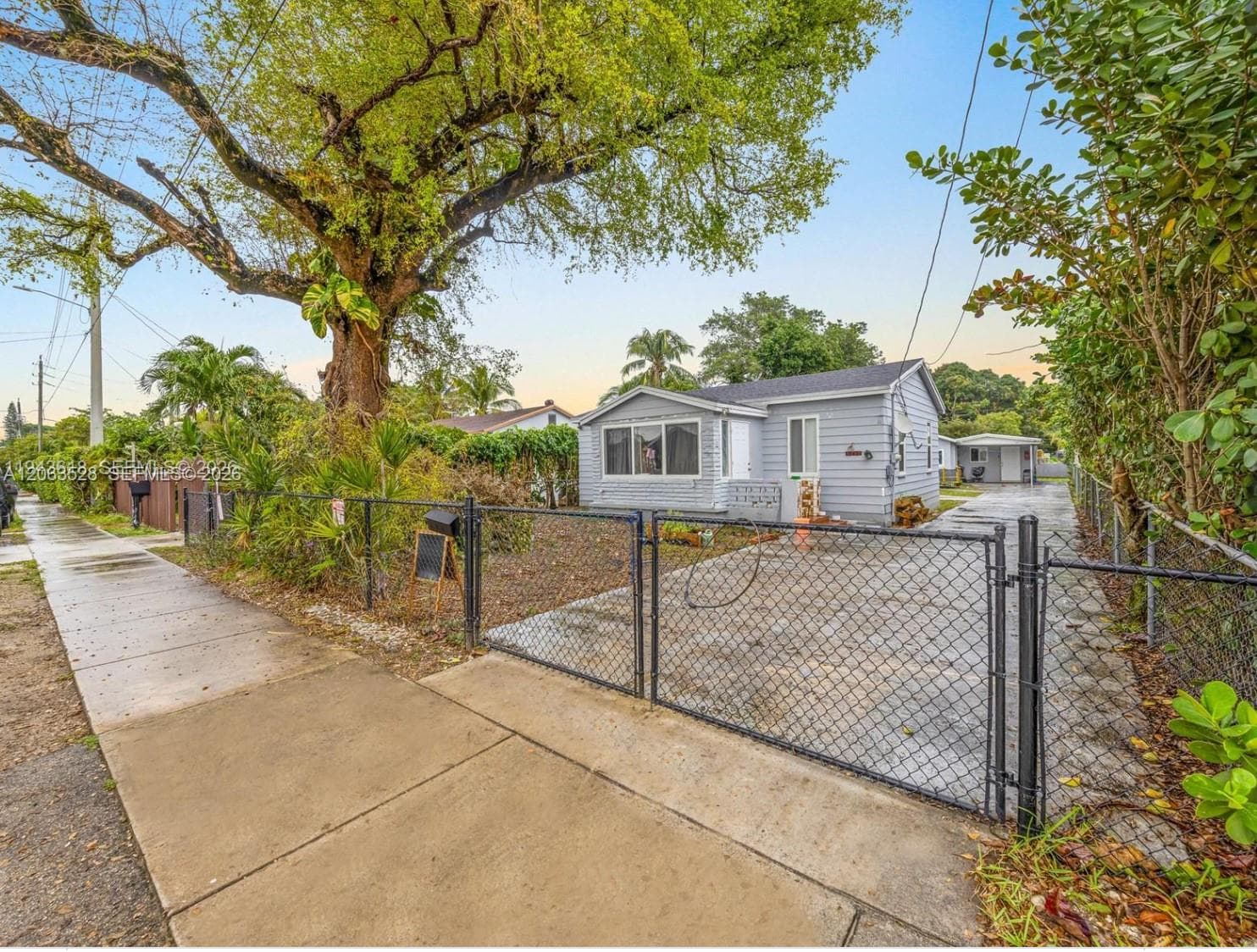 10417 NW 6th Ave # Front, Miami, FL 33150