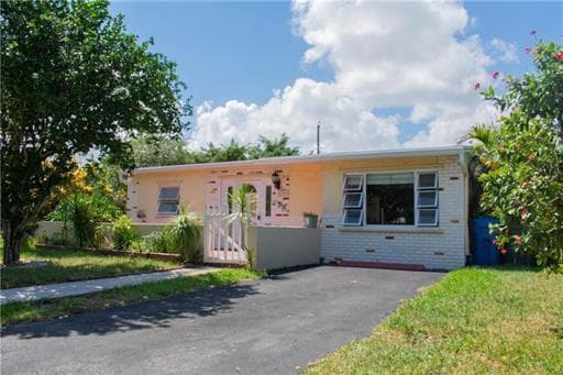 6101 NE 4TH Avenue, Oakland Park, FL 33334