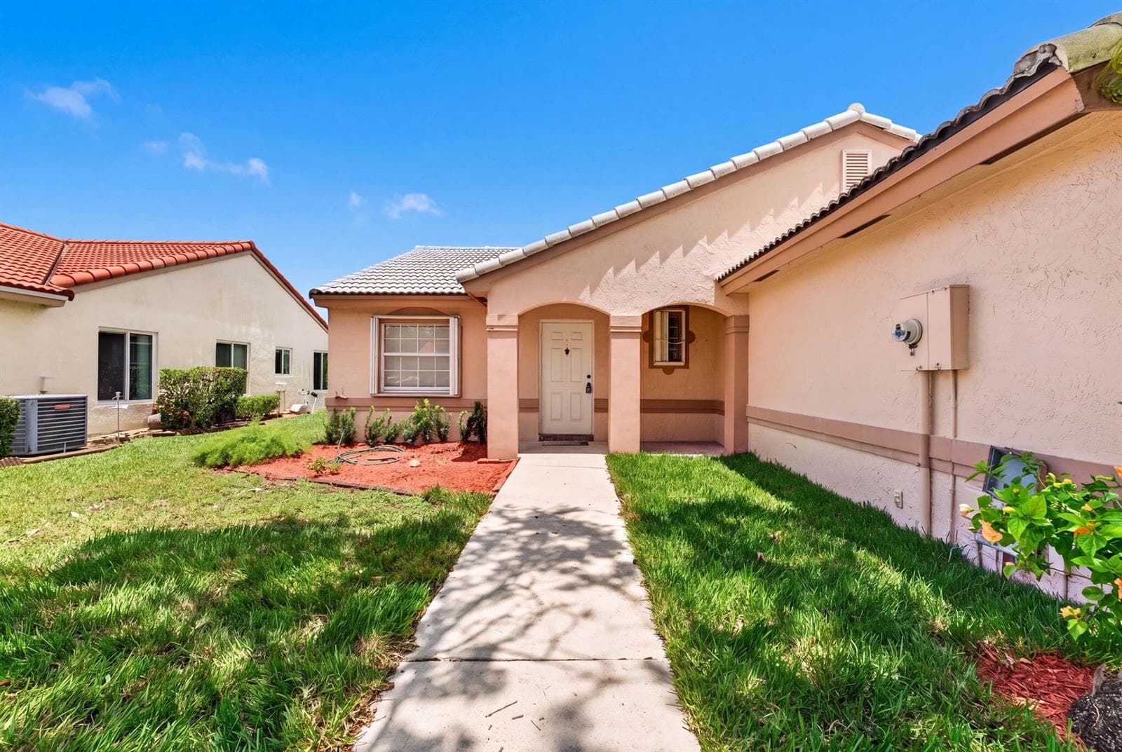 18871 NW 2ND Street, Pembroke Pines, FL 33029 — zdjęcie 3